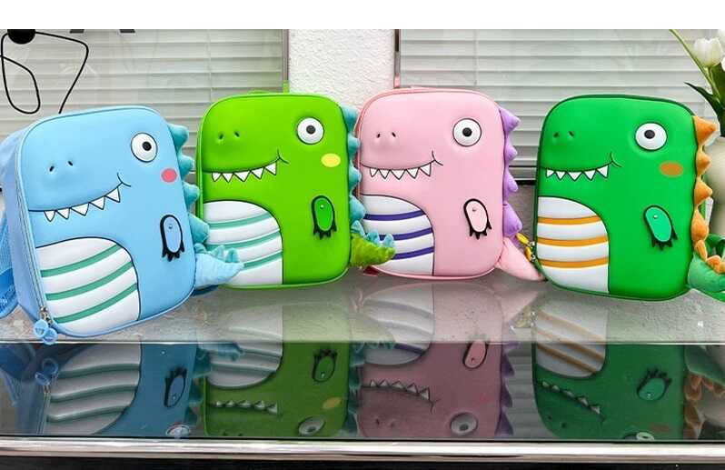 Рюкзак С 68098 (100) 4 види, висота - 31 см, твердий корпус, одне відділення, внутрішня кишеня, в пакеті, ВИДАЄТЬСЯ МІКС 