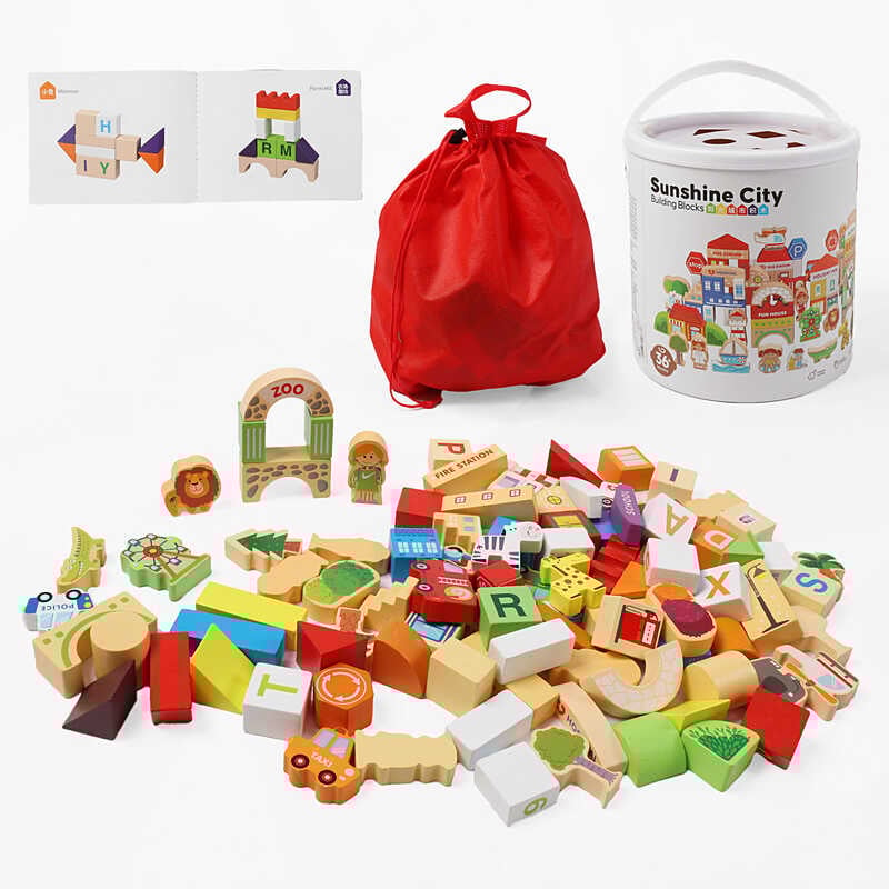 Конструктор дерев’яний C 74149 (12) фігурки людей, тваринок, транспорту, літери англійського алфавіту, назви установ англійською, мішечок, у відрі